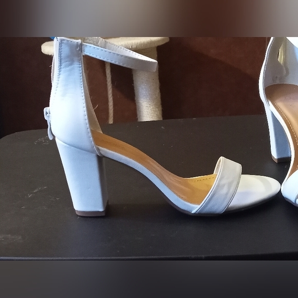 Heels open-toed - Picture 2 of 4